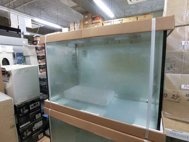 画像: 特注水槽！　コトブキレグラス　600×450×600H　ブラックシリコン　神戸店在庫